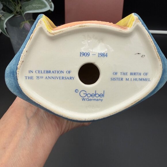 Hummel Figurine "Supreme Protection" - Picture 3 of 5